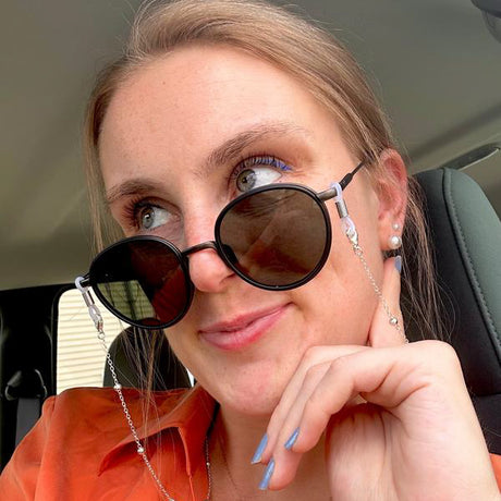 woman in car in baia