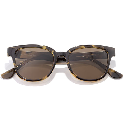 Miho - Tortoise Amber - Sunglasses with tortoiseshell frame and brown lenses on a white background