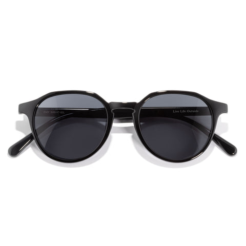 Vallarta - Black Slate - Black sunglasses with dark lenses on a white background