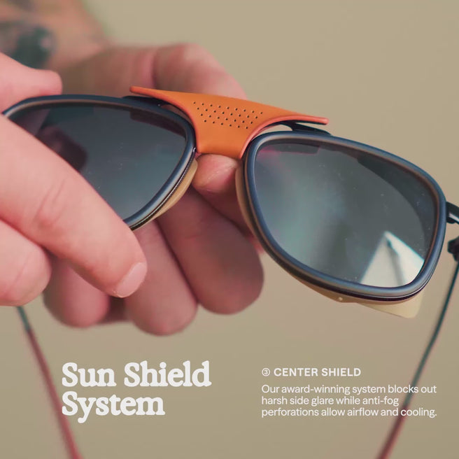 Video showing Ferrata's removable center sun shield.